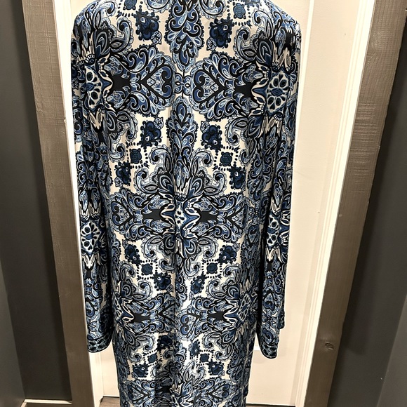 Laundry - Dress. Size 12. Great for work or play - Picture 2 of 4